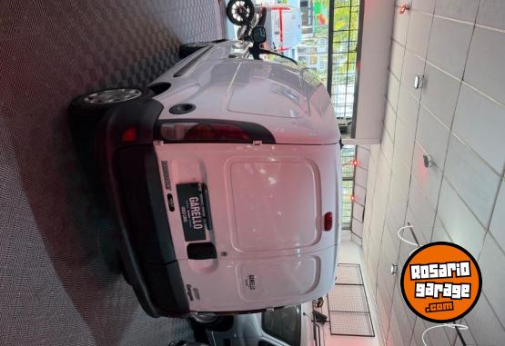 Utilitarios - Renault Kangoo 1.9 D 2005 Nafta 181000Km - En Venta