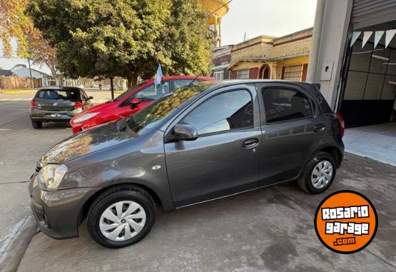 Autos - Toyota Etios X 1.5 2021 Nafta 100000Km - En Venta