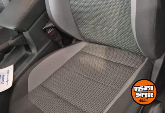 Camionetas - Volkswagen Amarok v6 confortline 2022 Diesel 27000Km - En Venta