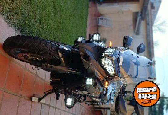 Motos - Benelli trk 502 2023 Nafta 20000Km - En Venta
