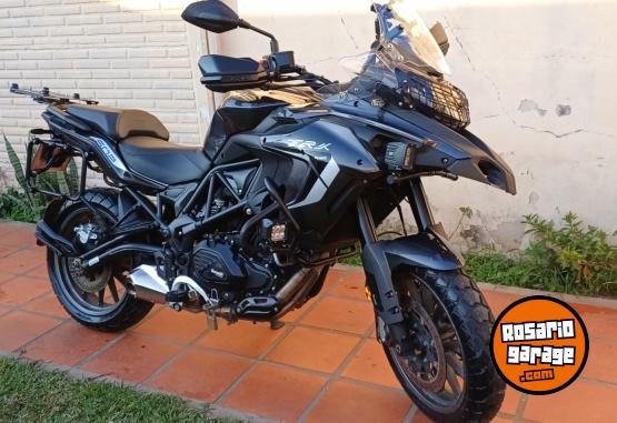 Motos - Benelli trk 502 2023 Nafta 20000Km - En Venta