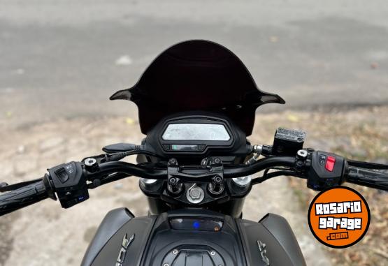 Motos - Bajaj Bajaj 2021 Nafta 24000Km - En Venta