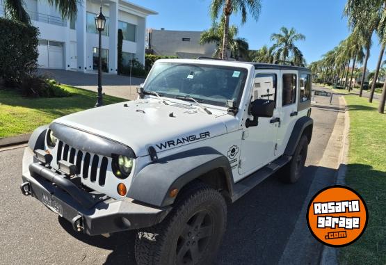 Camionetas - Jeep Wranglee unlimited sport 2013 Nafta 200000Km - En Venta