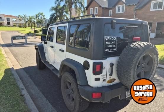 Camionetas - Jeep Wranglee unlimited sport 2013 Nafta 200000Km - En Venta