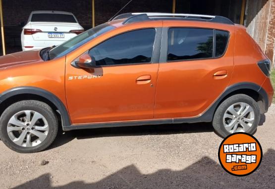Autos - Renault SANDERO STEPWAY 2018 GNC 124000Km - En Venta