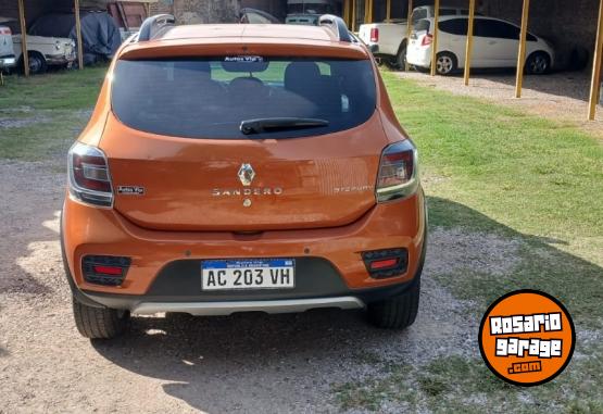 Autos - Renault SANDERO STEPWAY 2018 GNC 124000Km - En Venta