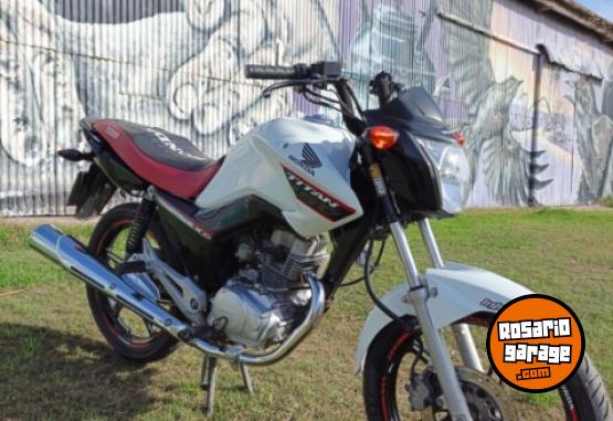 Motos - Honda New Titán 2020 Nafta 23000Km - En Venta