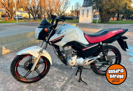 Motos - Honda New Tit�n 2020 Nafta 23000Km - En Venta