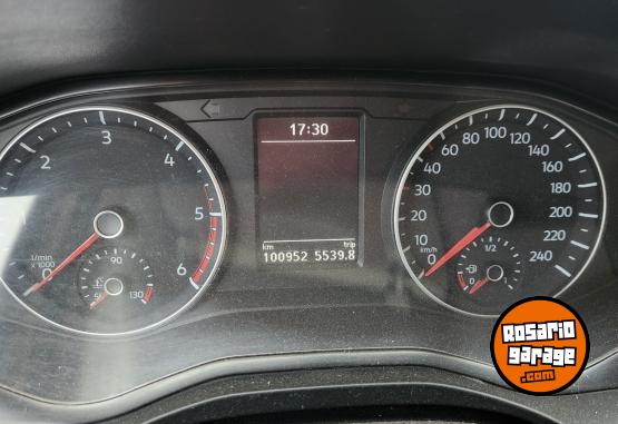 Camionetas - Volkswagen Volkswagen Amarok Confort 2017 Diesel 100000Km - En Venta