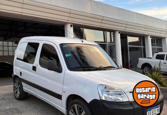 Utilitarios - Peugeot Partner Confort 5 plazas 2019 Diesel 65000Km - En Venta