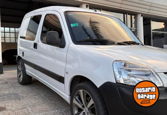 Utilitarios - Peugeot Partner Confort 5 plazas 2019 Diesel 65000Km - En Venta