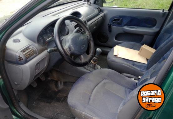 Autos - Renault Clio 2000 Nafta 1111Km - En Venta