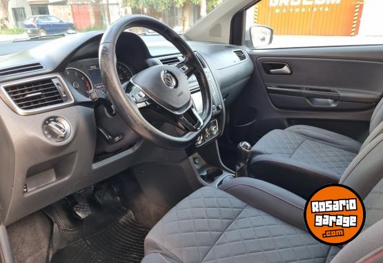 Autos - Volkswagen Suran Highline 1.6 6ta 2017 GNC 130000Km - En Venta