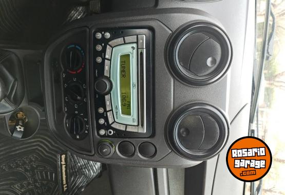 Autos - Ford Ka 2014 GNC 90000Km - En Venta