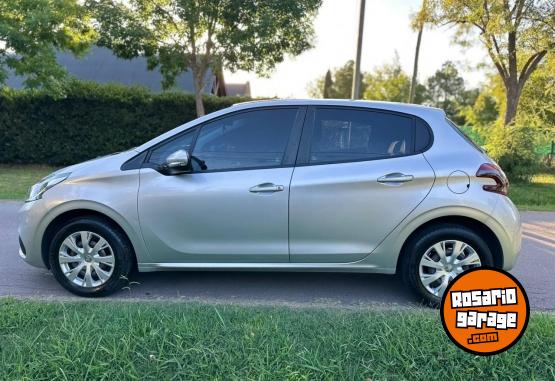 Autos - Peugeot 208 ACTIVE 2019 Nafta 74000Km - En Venta