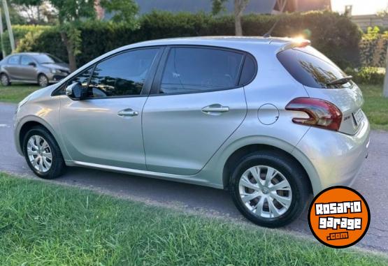 Autos - Peugeot 208 ACTIVE 2019 Nafta 74000Km - En Venta
