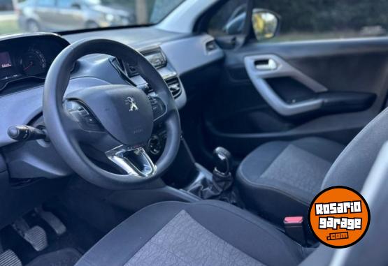 Autos - Peugeot 208 ACTIVE 2019 Nafta 74000Km - En Venta