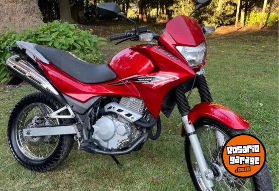 Motos - Honda Falc�n 400 2015 Nafta 36500Km - En Venta