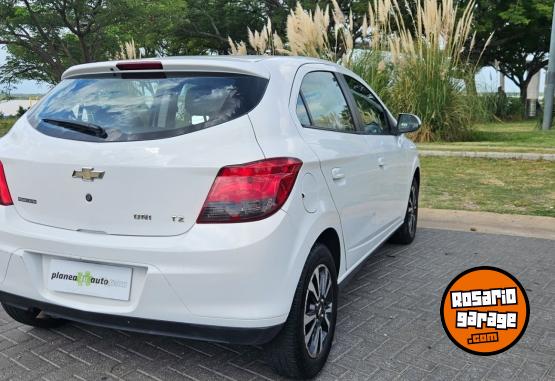 Autos - Chevrolet ONIX LTZ Corsa Punto 2014 Nafta 160000Km - En Venta