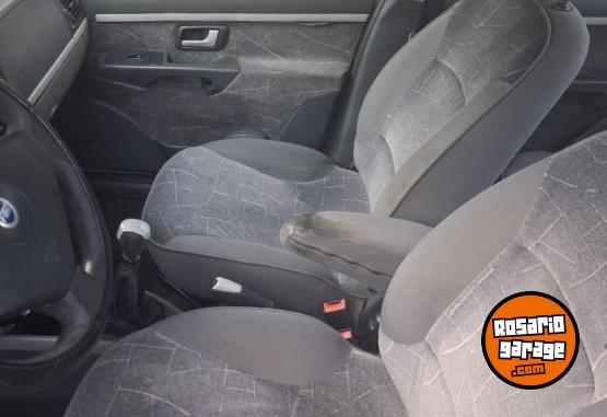 Autos - Fiat siena hlx 2005 GNC 183000Km - En Venta