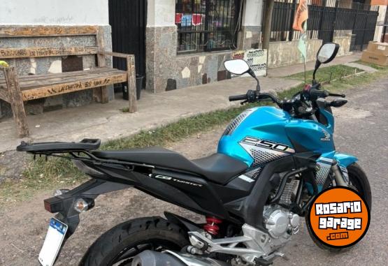 Motos - Honda Cb250 new twister 2019 Nafta 30000Km - En Venta