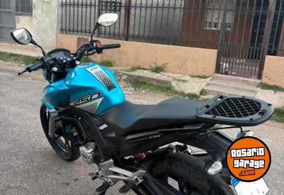 Motos - Honda Cb250 new twister 2019 Nafta 30000Km - En Venta
