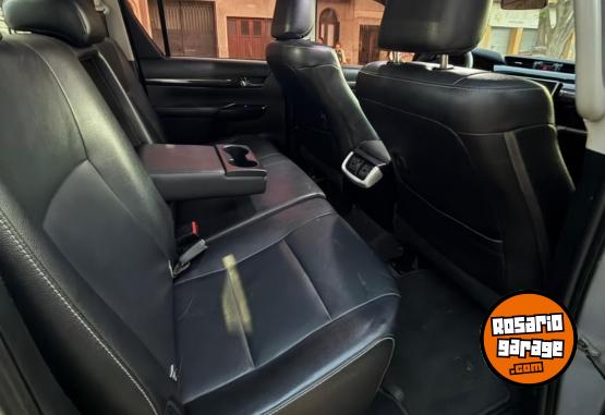 Camionetas - Toyota Hilux SRX 2016 Diesel 230000Km - En Venta