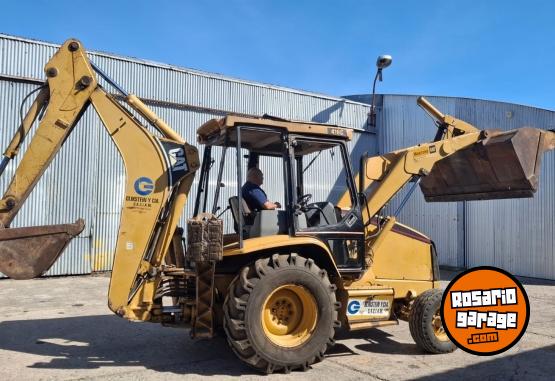 Camiones y Grúas - retroexcavadora Caterpiller 416 C - En Venta