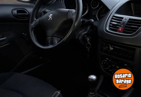 Autos - Peugeot 207 compact 2013 Nafta 70000Km - En Venta