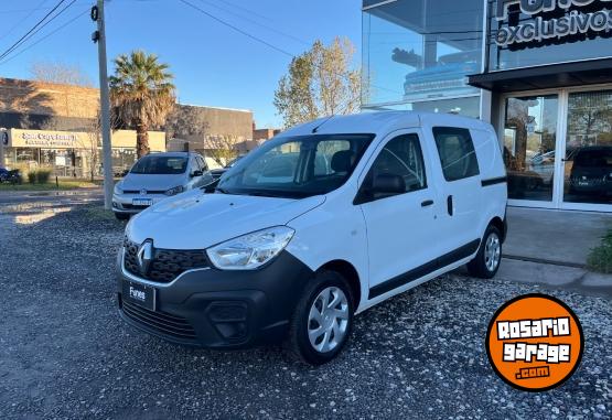 Utilitarios - Renault Kangoo II express 5AS 2023 Diesel 56000Km - En Venta