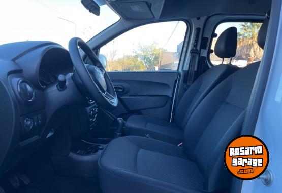 Utilitarios - Renault Kangoo II express 5AS 2023 Diesel 56000Km - En Venta