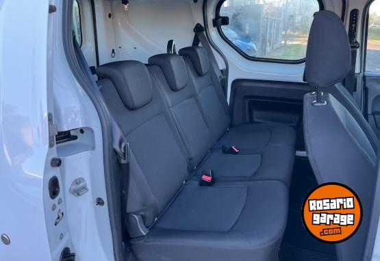 Utilitarios - Renault Kangoo II express 5AS 2023 Diesel 56000Km - En Venta
