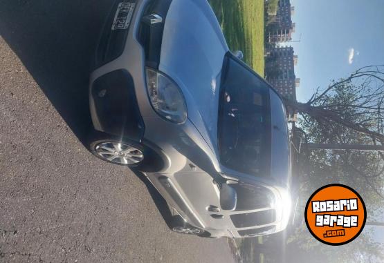 Utilitarios - Renault Kango 2014 GNC 111111Km - En Venta