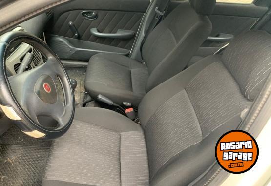Autos - Fiat Siena 2011 GNC 180000Km - En Venta