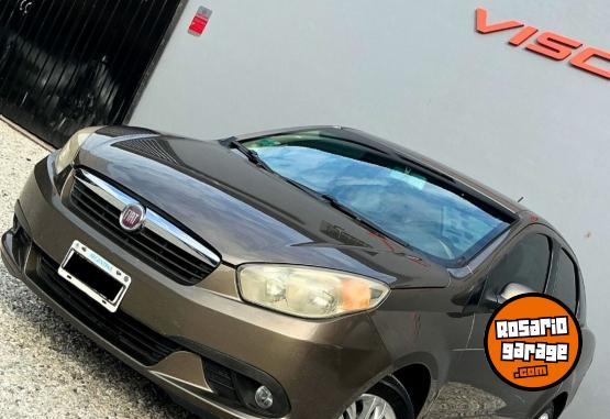 Autos - Fiat GRAND SIENA ATTRACTIVE 2013 Nafta 211000Km - En Venta