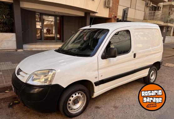 Utilitarios - Peugeot Partner 2012 Diesel 175000Km - En Venta