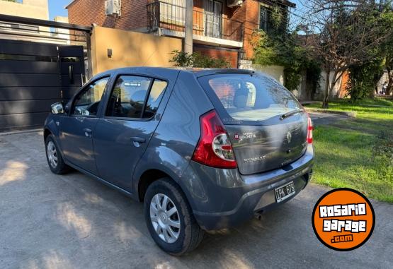 Autos - Renault Sandero 2010 Nafta 113000Km - En Venta