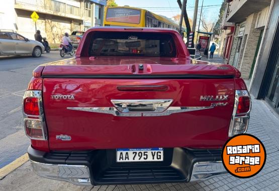 Camionetas - Toyota Hilux srv 2.8 tdi 2017 Diesel 139000Km - En Venta