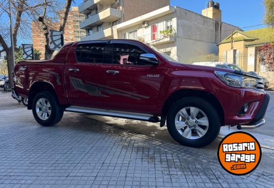 Camionetas - Toyota Hilux srv 2.8 tdi 2017 Diesel 139000Km - En Venta