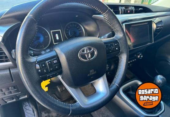 Camionetas - Toyota Hilux srv 2.8 tdi 2017 Diesel 139000Km - En Venta