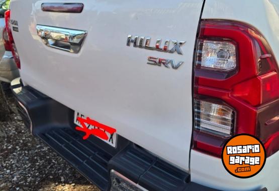 Camionetas - Toyota HILUX SRV 2023 Diesel 68000Km - En Venta