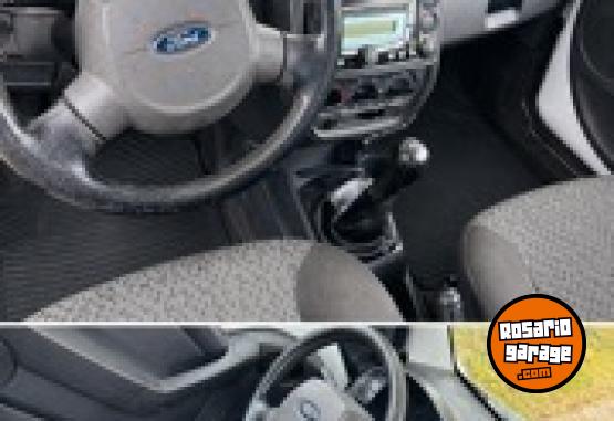 Autos - Ford ka viral 2014 Nafta 115000Km - En Venta