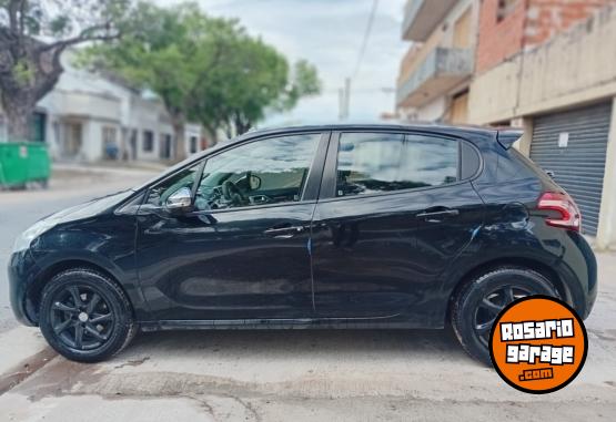 Autos - Peugeot 208 2016 Nafta 118000Km - En Venta