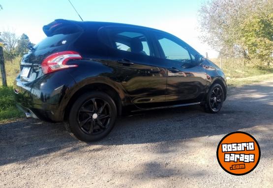 Autos - Peugeot 208 2016 Nafta 118000Km - En Venta