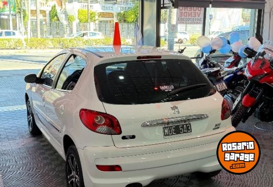 Autos - Peugeot 207 Compact 1.4 2013 Nafta 94000Km - En Venta
