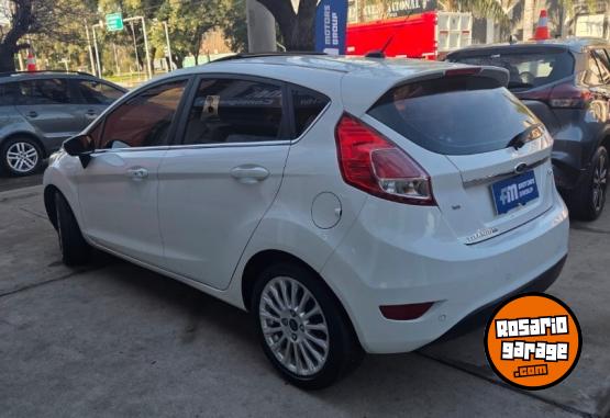Autos - Ford Fiesta Titanium 1.6 mt 2015 Nafta 96000Km - En Venta
