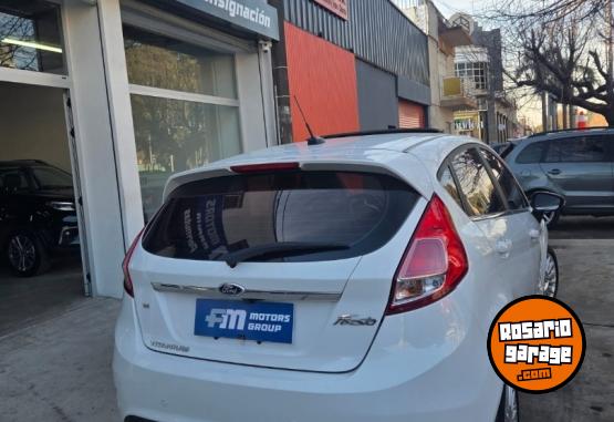 Autos - Ford Fiesta Titanium 1.6 mt 2015 Nafta 96000Km - En Venta
