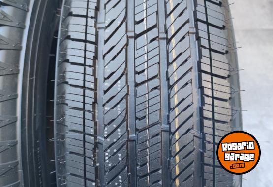 Accesorios para Autos - 255 70 17 *** 2 CUBIERTAS BRIDGESTONE DUELER HT Nuevas 2025. $400.000 las Dos. NO BAJO PRECIO - En Venta