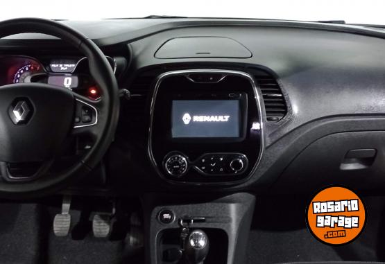 Autos - Renault CAPTUR INTENS M/T 2017 Nafta 121366Km - En Venta