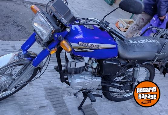 Motos - Suzuki AX100 2013 Nafta 85000Km - En Venta
